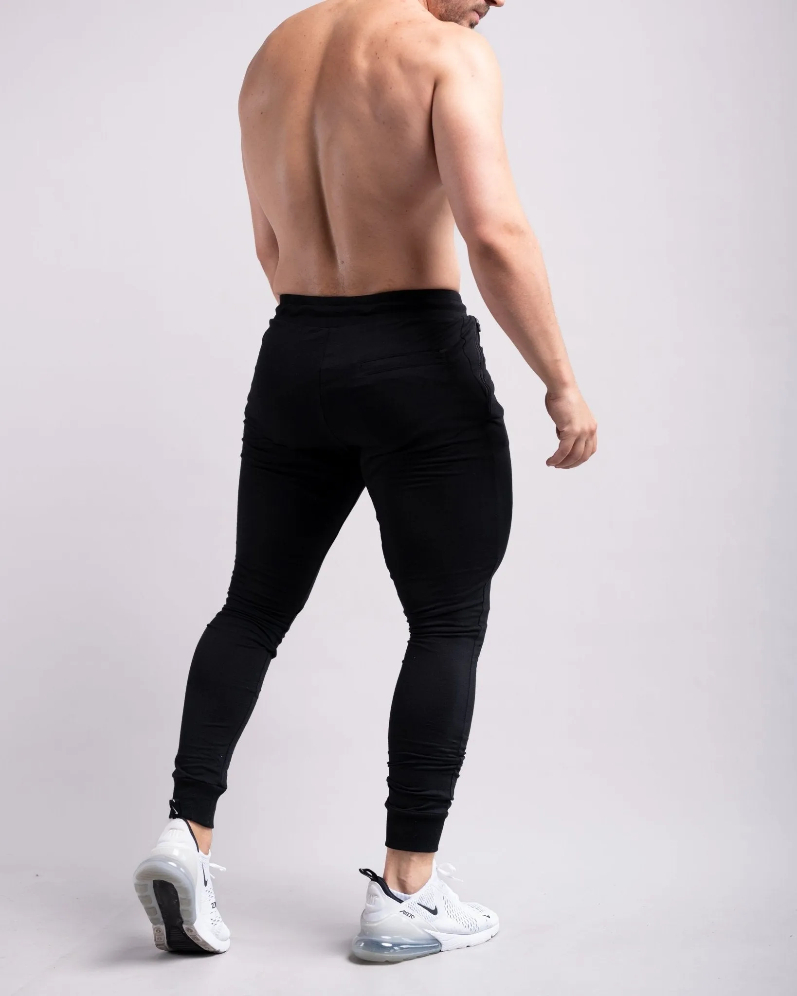 Classic Joggers (Full Black)