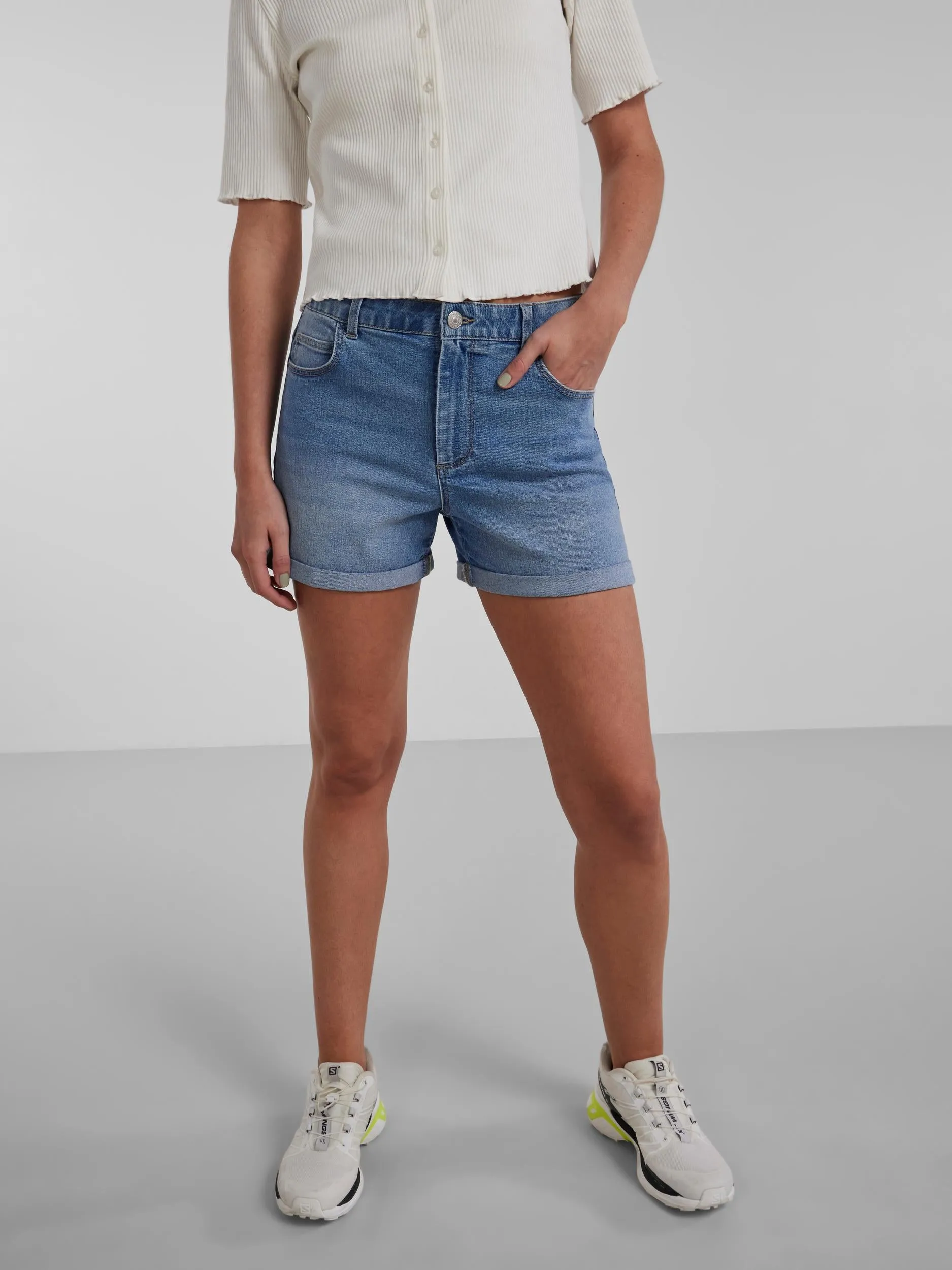 Peggy Shorts - Light Blue Denim